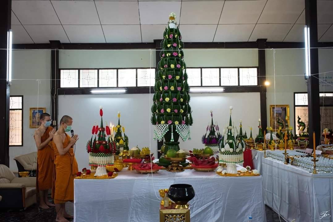 ลูกอมหนุนดวง เนื้อผงพุทธคุณ ตอกโค็ด8