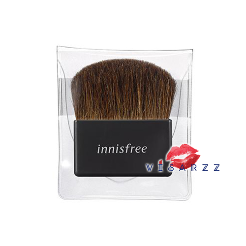 Innisfree Mini Pocket Brush ขนาด 4.5 x 4.5 cm. แปรงปัดแก้ม แบบมือจับ ขนาดถัดมือ ขนแปรง คุณภาพดี พกพาสะดวก