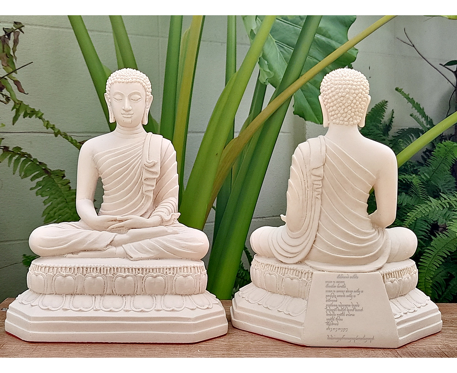 รูปหล่อ พระปัจเจกพุทธเจ้า ฐานหลังคาถาเงินล้าน เนื้อเรซิ่นผสมหินอ่อน (เกรดเอ หล่อตัน) (ขนาดตั้งบูชา หน้าตัก5นิ้ว) สีขาวนวล (เข้าพิธีบวงรวงตามแบบฉบับหลวงพ่อฤาษีวัดท่าซุง) ปี2564