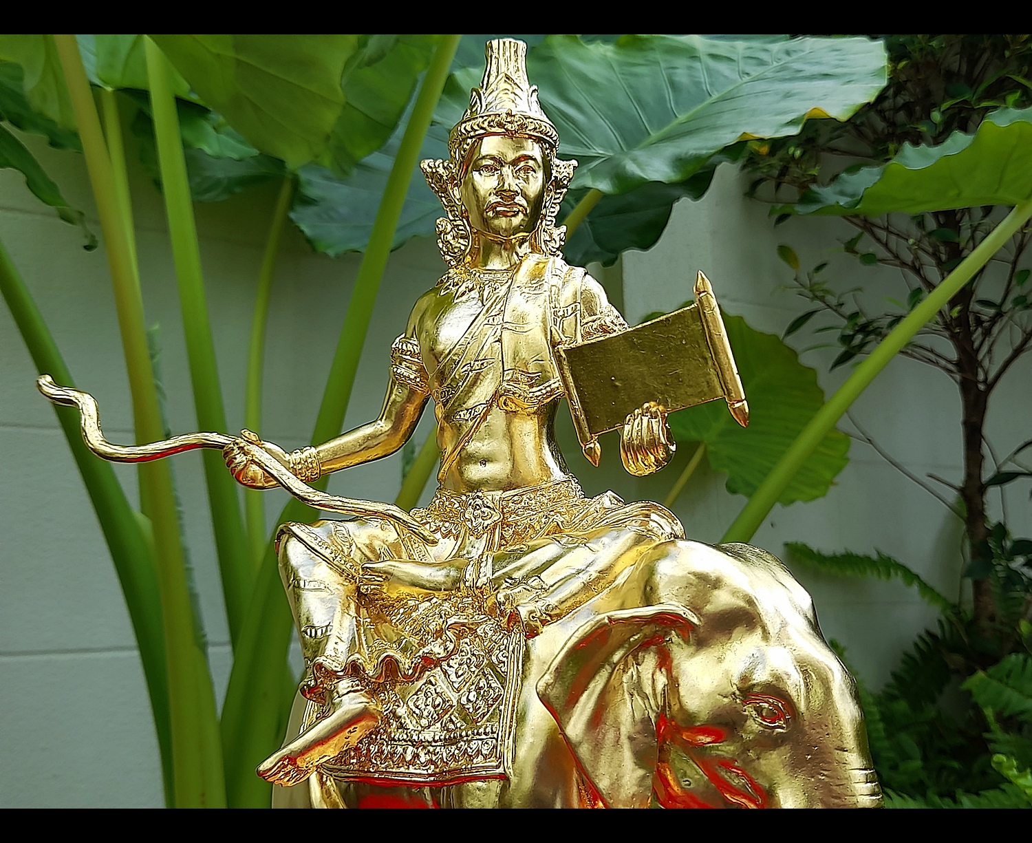 รูปหล่อ ปู่พระฤาษี ประทับทรงช้าง(พญาช้างสาร) ถือไม้เท้า กระดานชนวน (พระพฤหัสบดี แห่ง สติปัญญา บรมครูของทุกสรรพศาสตร์วิชา(เป็นหัวหน้าของปู่ฤาษี108ตน)) (ขนาดใหญ่ ตั้งบูชา สูง14นิ้ว ยาว9นิ้วครึ่ง ลึก4นิ้วครึ่ง) เนื้อโลหะทองเหลือง ปิดทองแท้ ปี2564 #รับประกันแ