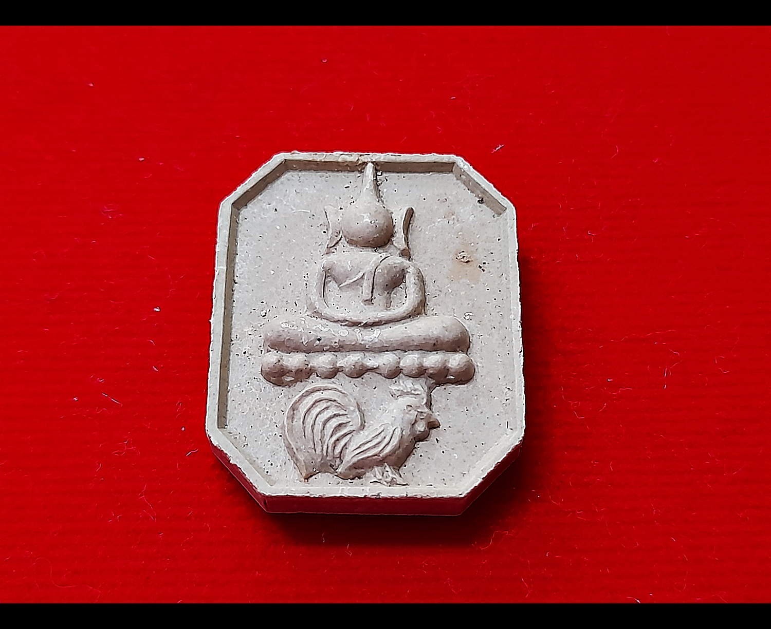 พระพุทธ ประทับทรงไก่(ขี่ไก่ ทรงไก่ หมายถึง ไก่หากินเก่ง) เนื้อผงมวลสารเก่า ปี2537 #รับประกันแท้ - (หลวงพ่อเล็ก วัดท่าขนุน ปลุกเสก วัดหลวงพ่อสุ่น วัดบางปลาหมอ ใน ปี2563)