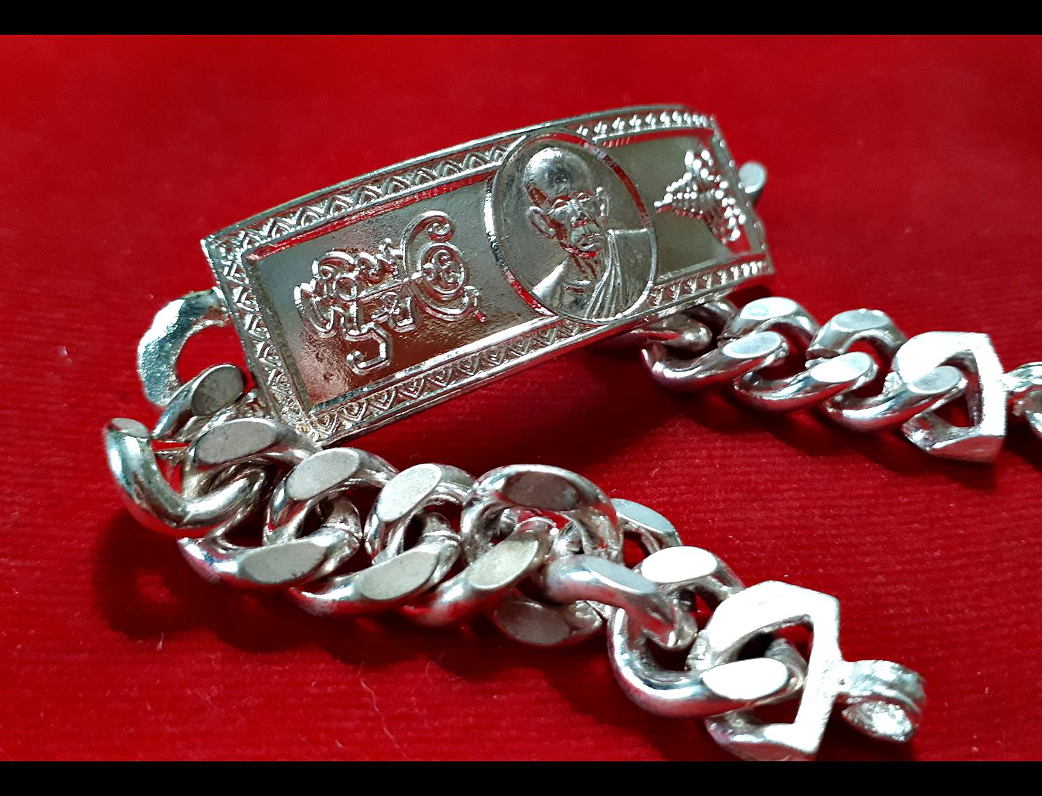 เลสข้อมือ รุ่นแรก หลวงพ่อกวย วัดโฆสิตาราม(วัดบ้านแค) เนื้ออัลปาก้า (น้ำหนัก 4 บาท) ปี2561