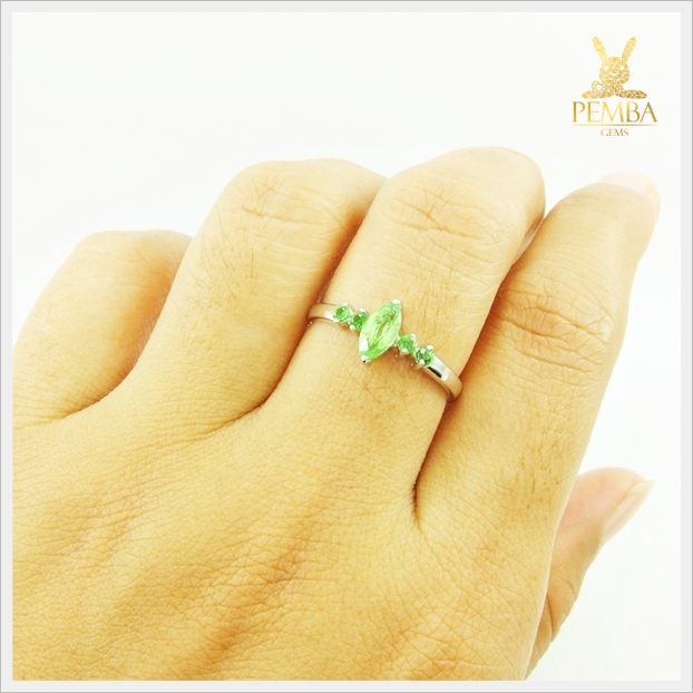 แหวนกรีนการ์เนต แหวนพลอยกรีนการ์เนต เงินแท้925 แหวนพลอยแท้