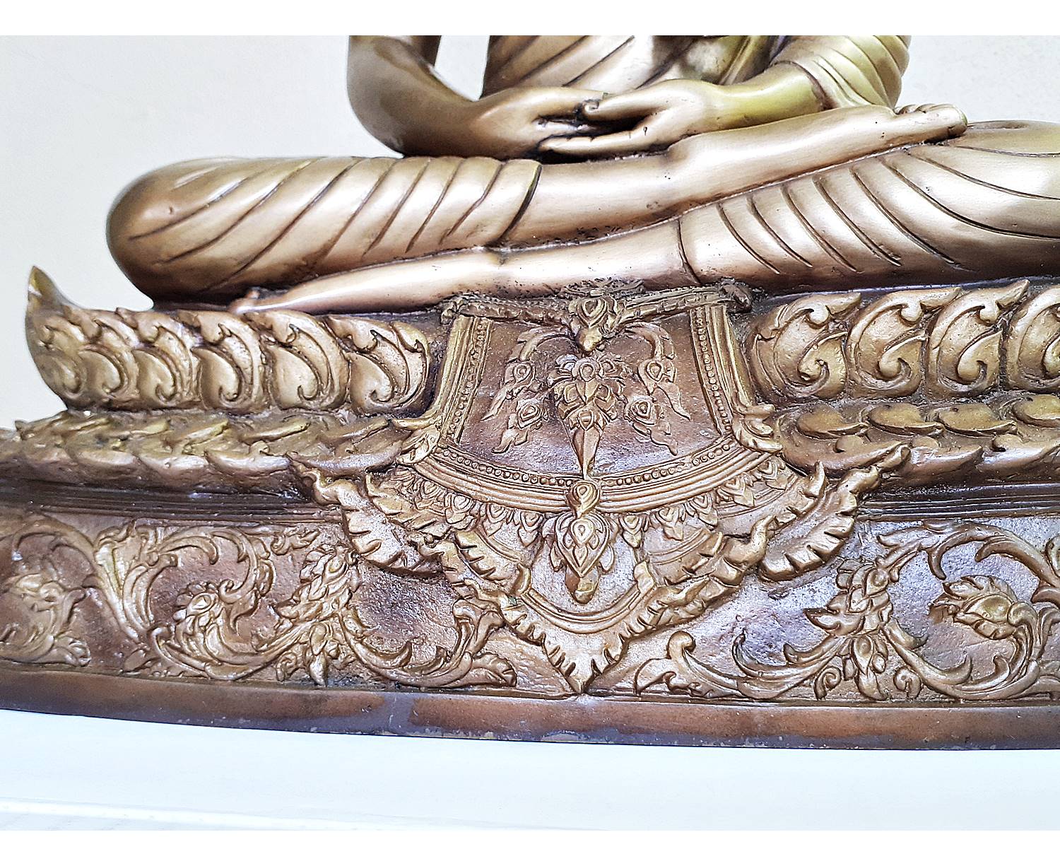 รูปหล่อ พระปัจเจกพระพุทธเจ้า (พระเกศ2แฉก ตามแบบวัดท่าซุง) ฐานด้านหลังยันต์มหาเศรษฐีเงินล้าน เนื้อทองเหลือง ปี2562 (องค์ใหญ่ขนาดบูชา ขนาด หน้าตัก9นิ้ว ฐาน12นิ้ว ลึก7นิ้ว สูง16นิ้ว) - หลวงพ่อเล็ก วัดท่าขนุน