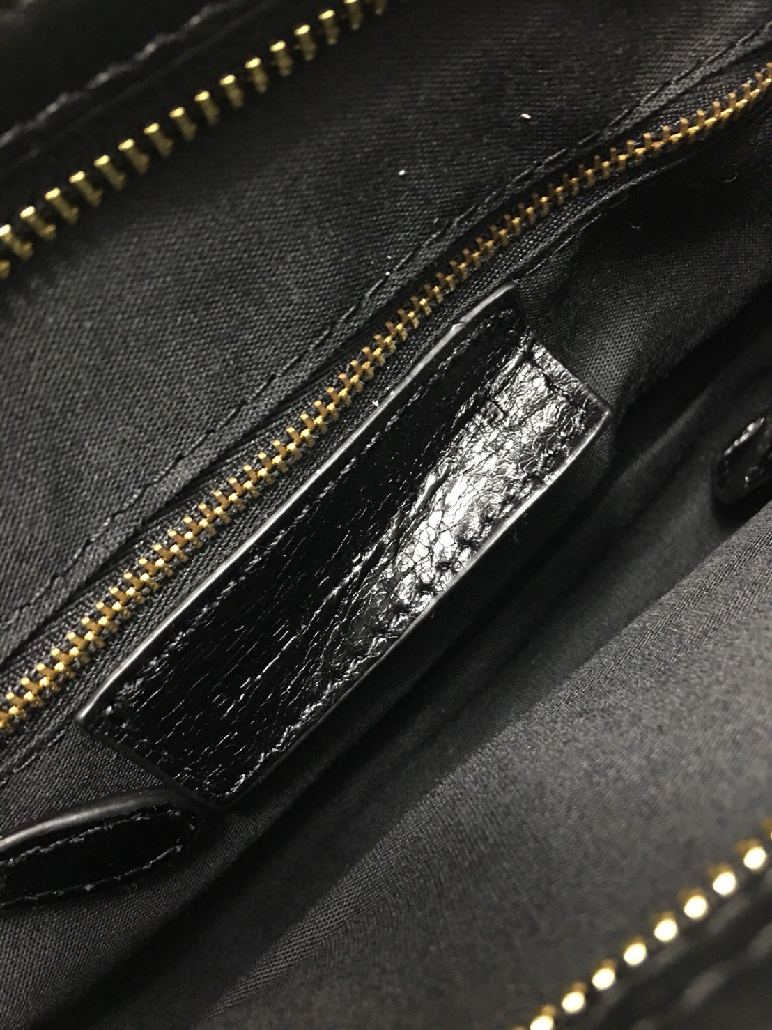 กระเป๋า balen classic city small bag 11 นิ้ว สีดำ หมุดเงิน หมุดทอง หมุดดำ