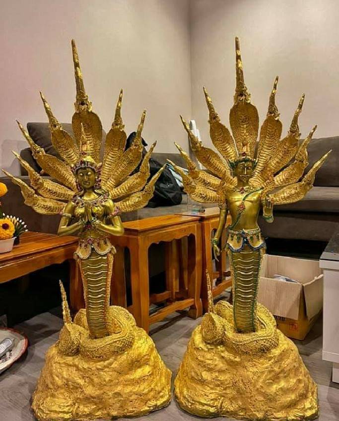 รูปหล่อ ท่านปู่ท่านย่า พญานาคราช ปางกายมนุษย์(คู่ชายหญิง)นาคปรก9เศียร เนื้อไฟเบอร์ (ขนาดใหญ่ตั้งบูชา สูง70ซม)