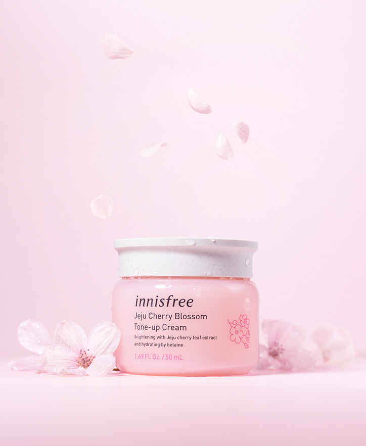 (ขายส่ง 520.-) Innisfree Jeju Cherry Blossom Tone-Up Cream 50mL ครีมซากุระบำรุงผิวเนื้อบางเบา ที่ช่วยปรับโทนสีผิวให้ผ่อง หน้าไบรท์ทั้งวัน แม้เหงื่อออกหน้าก็ยังผ่อง