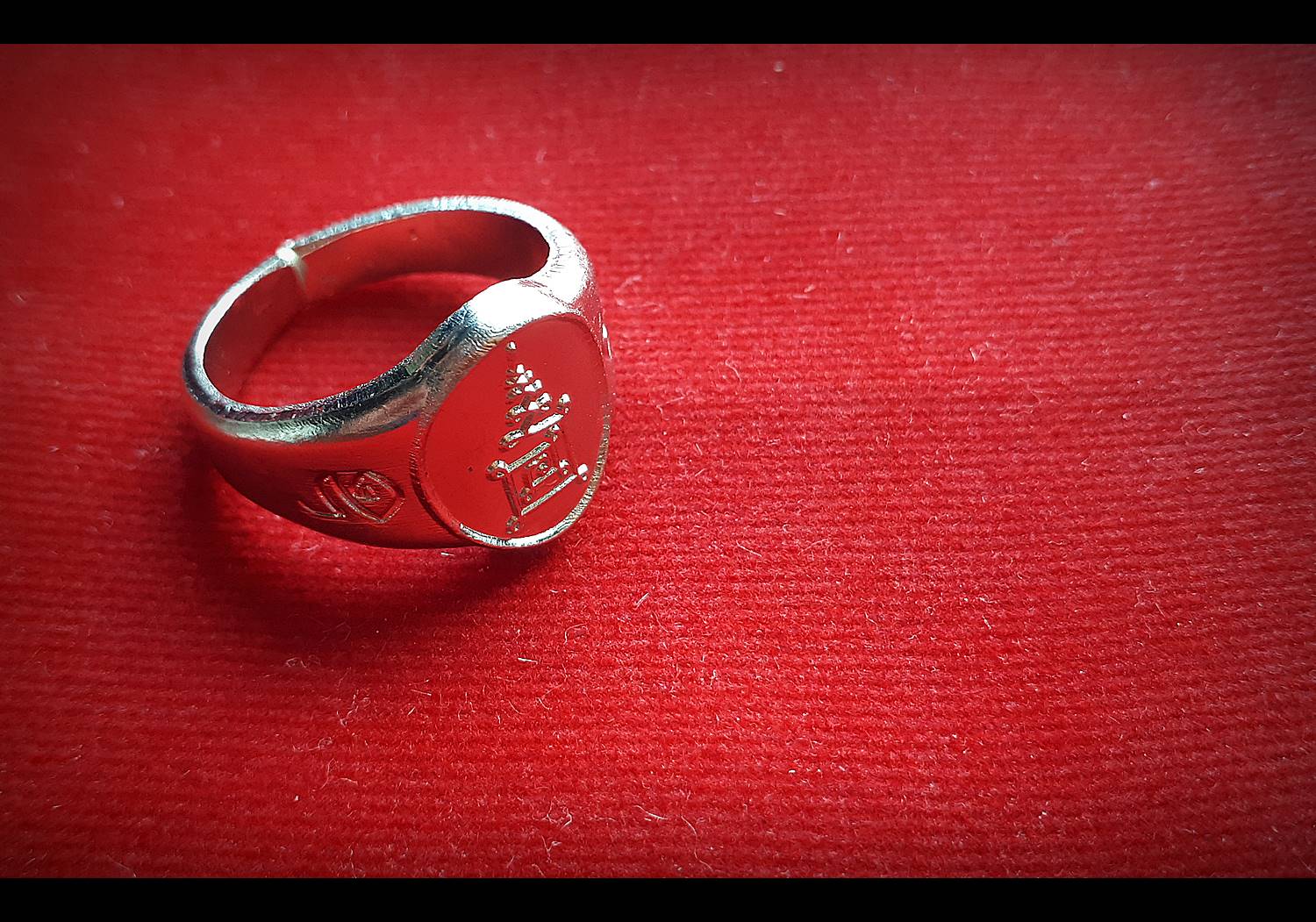 แหวนยันต์(นะสาริกาตัวเมีย) หลวงพ่อกวย วัดโฆสิตาราม(วัดบ้านแค) เนื้ออัลปาก้า ปี2562 #รับประกันแท้