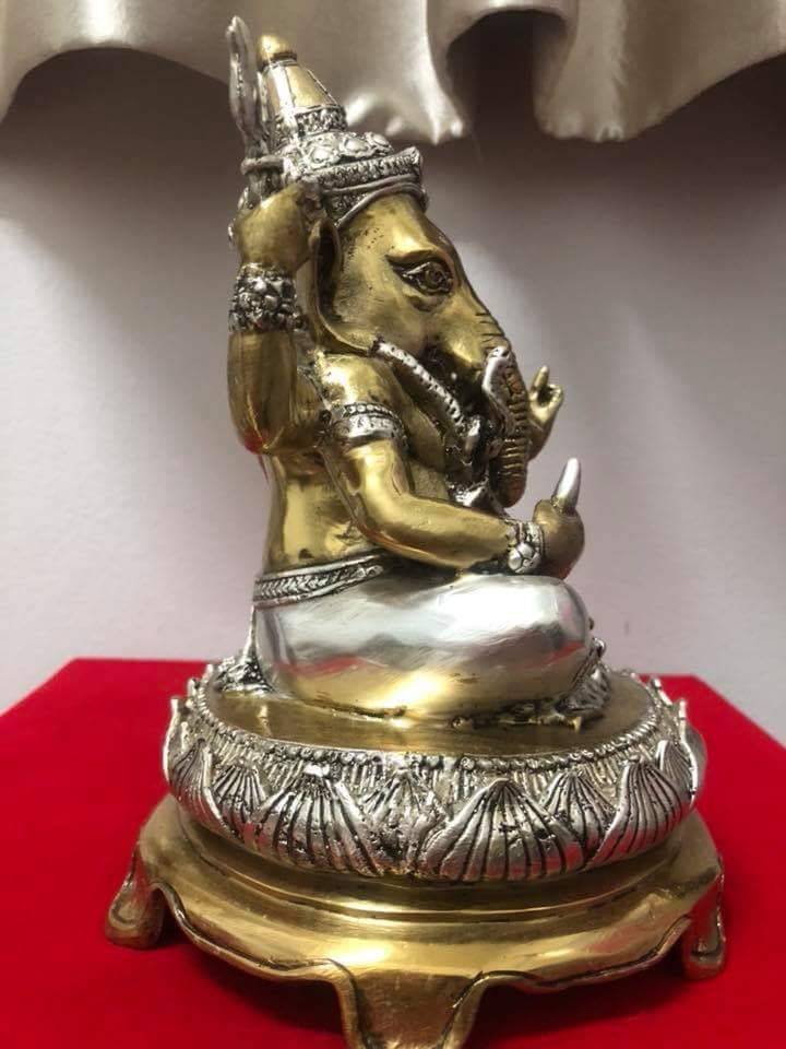 พระพิฆเนศ เนื้อโลหะทองเหลือง (หน้าตัก7นิ้ว สูง9นิ้ว)