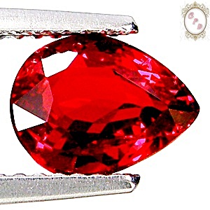 พลอยแดงRUBY HEATED ทรงหยดน้ำ หนัก 2.02 กะรัต ขนาด 6.3x8.4x3.9 มิล พลอยธรรมชาติ สีแดงเกรดสวยพิเศษAAA หายาก ไฟดีมาก เนื้อสะอาด 99% คุณภาพดี ไม่มีตำหนิ