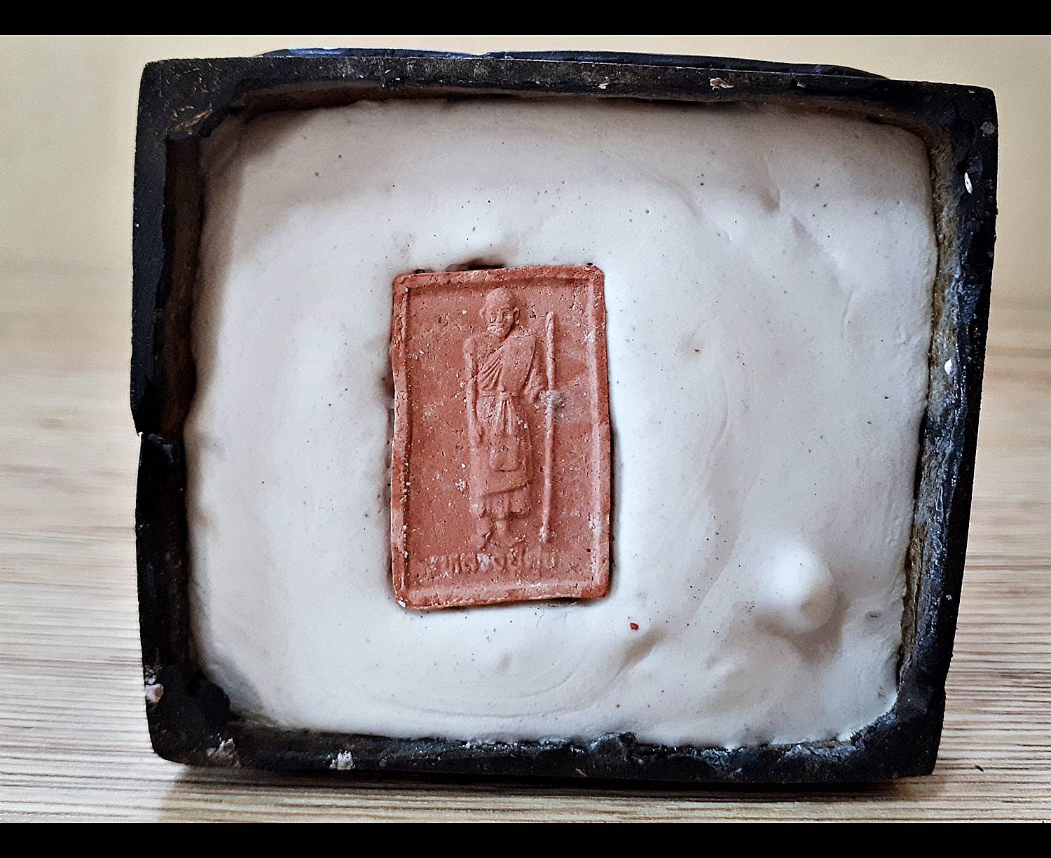 รูปหล่อ หลวงปุ่ศุข วัดปากคลองมะข่ามเฒ่า จ.ชัยนาท ยืนถือไม้เท้า เนื้อโลหะ (สูง7.5นิ้ว ฐาน4นิ้ว) ปี2561 #รับประกันแท้