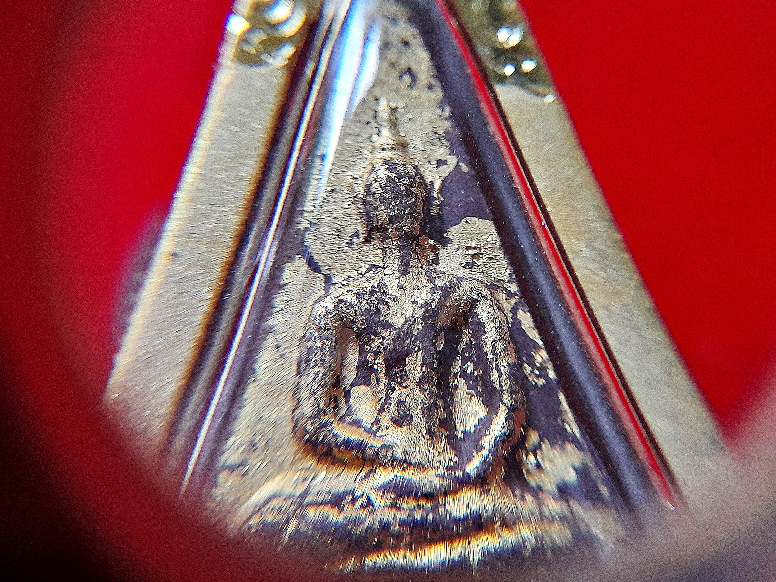 พระสมเด็จ นางพญา (พิมพ์สมเด็จจิตรลดา) หลังฝัง ฝังทั้งข้าวทิพย์-ว่านไพลดำ (ได้มวลสารพระราชทาน จาก ร.9) ปี2548-2549 #รับประกันแท้และทัน - (กรอบไมครอนชุบทอง เลี่ยมกันน้ำ)