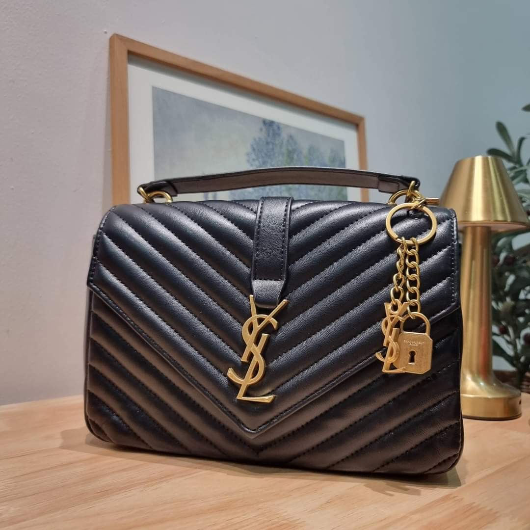 Yves Saint laurent crossbody boutique vip bag (แอดไลน์ก่อนสั่งซื้อ)