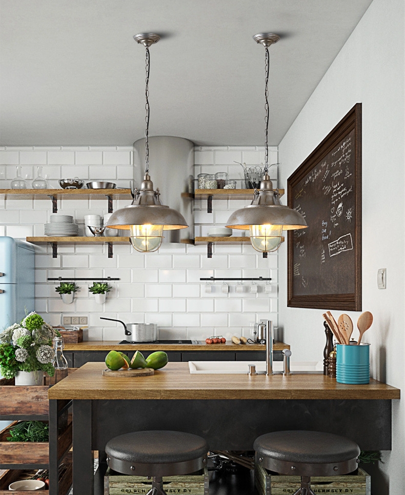 โคมไฟแขวนเพดานสไตล์อินดัสเทรียล โทนสีเงินเนื้อโลหะเก่าวินเทจ มีแก้วครอบหลอดไฟ [LKJ-155]