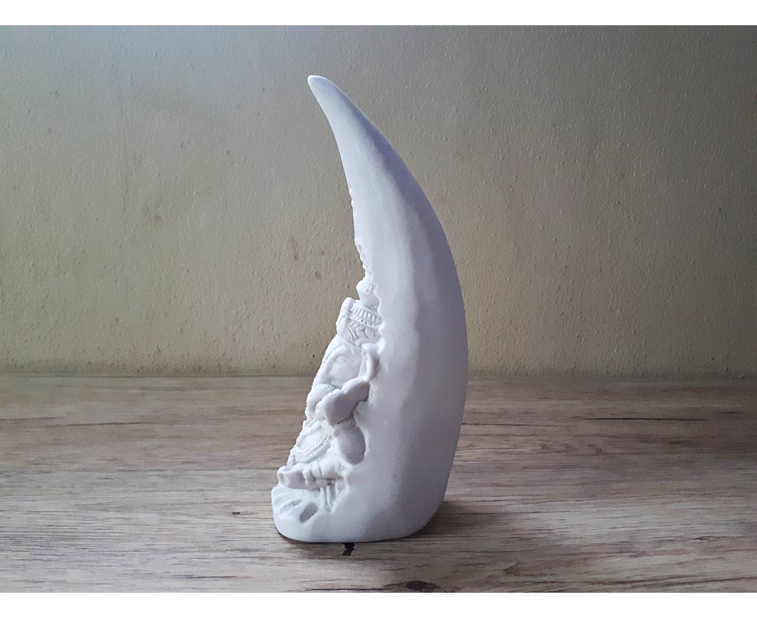 พระพิฆเนศ ทรงงาช้าง เนื้อเรซิ่นสีขาวงา(สูง8.5นิ้ว กว้าง2.5นิ้ว ลึก3.5นิ้ว) - (ขายปลีก ขายส่ง)