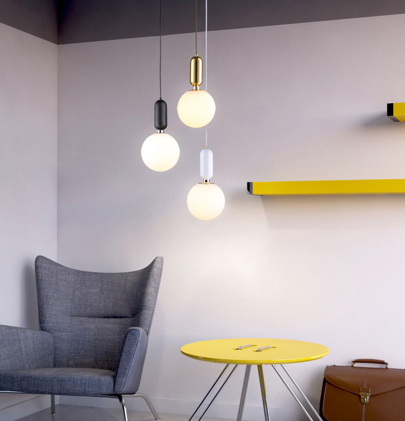 โคมไฟแขวนเพดาน Nordic Glass ก้านสีทอง โป๊ะโคมสีขาวขุ่น [BK2007-54812]