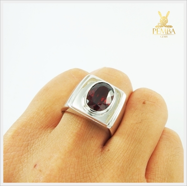 แหวนโกเมนแท้ เงินแท้ ชุบทองคำขาว ใส่เพิ่มความมั่นใจ