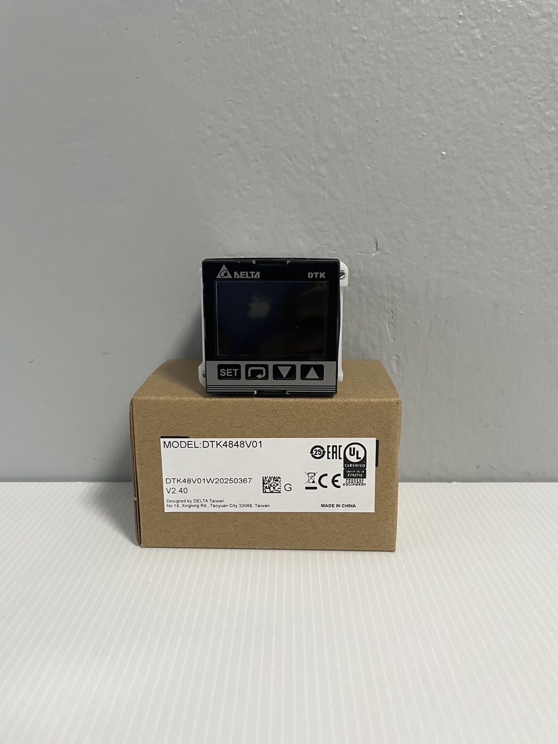 Delta Temperature ControllerDT Series Model: DTK4848V01 Voltage pulse output 12VDC +/-15%