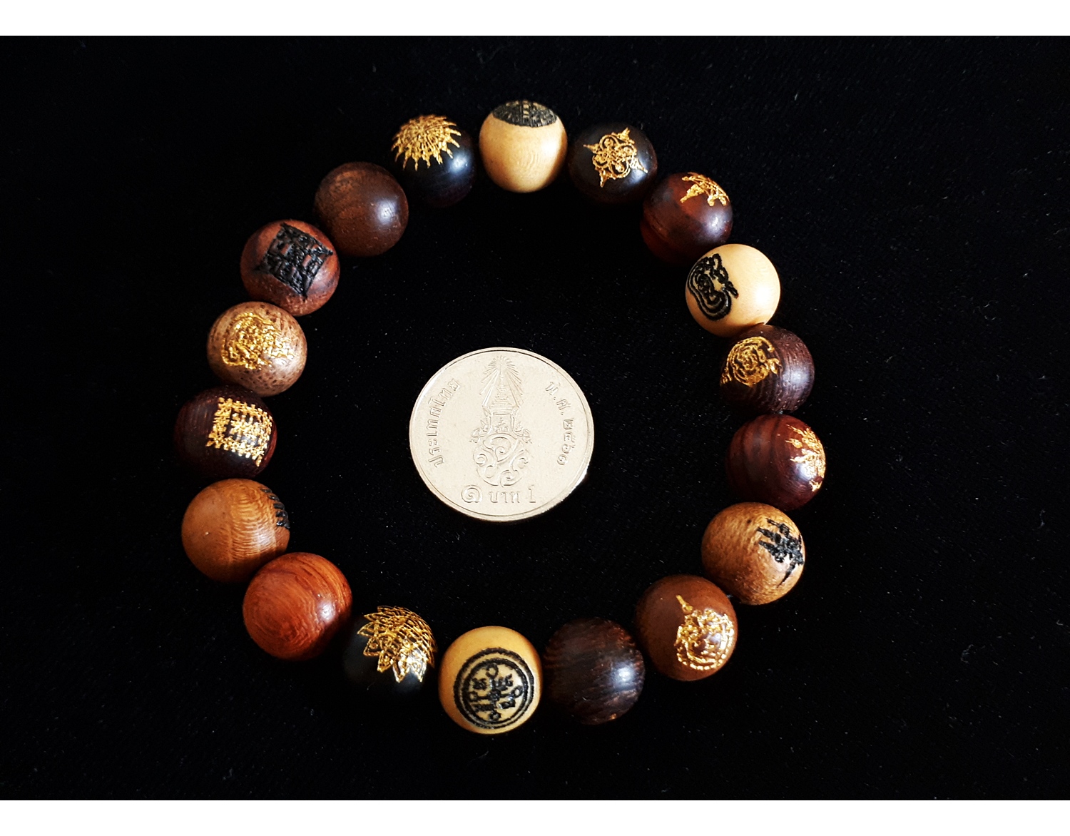 ประคำ ข้อมือ (รวมไม้มงคล) (สลักรวมยันต์ ยิงเลเซอร์) (งานสั่งทำ ขายปลีก ขายส่ง)