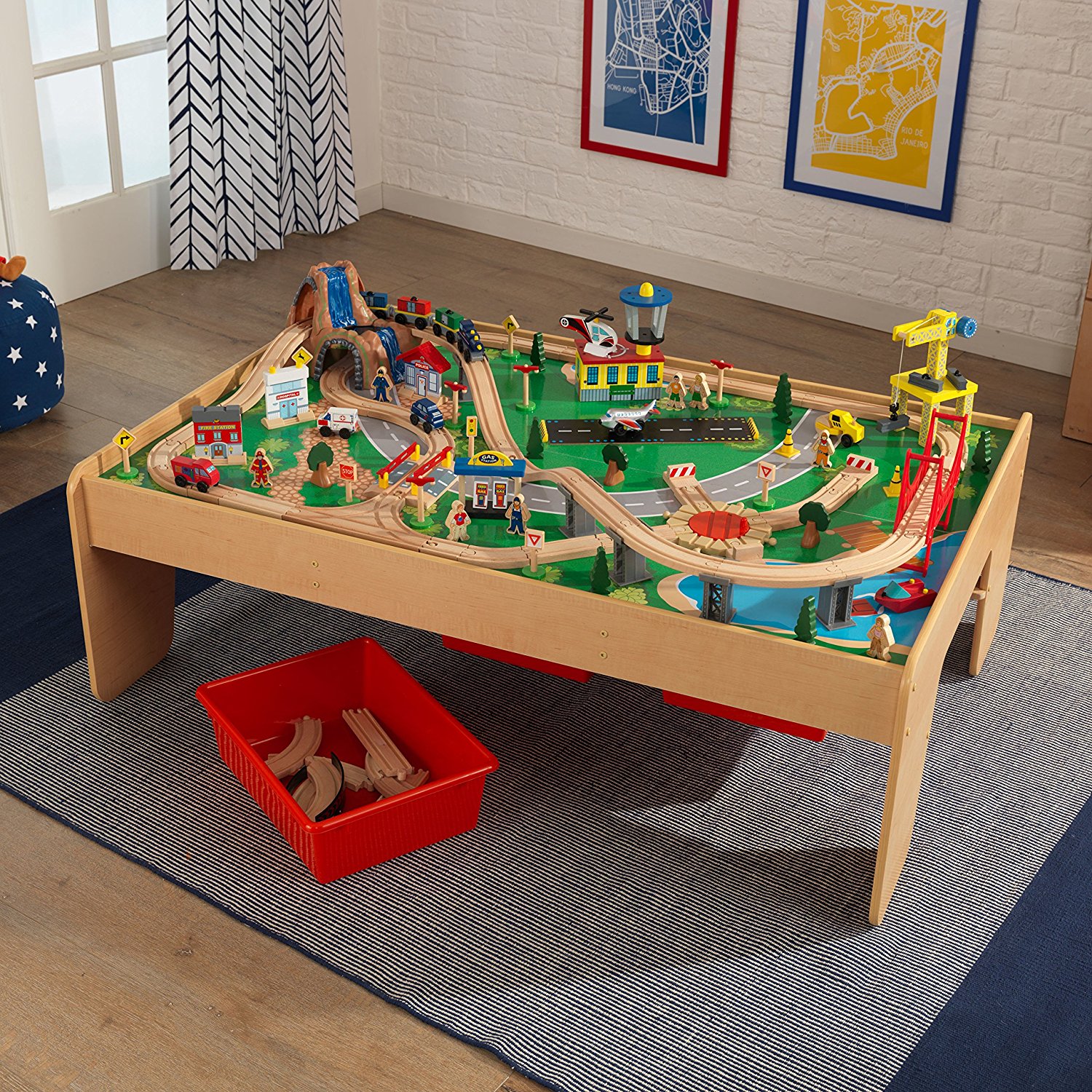 โต๊ะกิจกรรมเอนกประสงค์พร้อมชุดโมเดล KidKraft Waterfall Mountain Train Set & Table