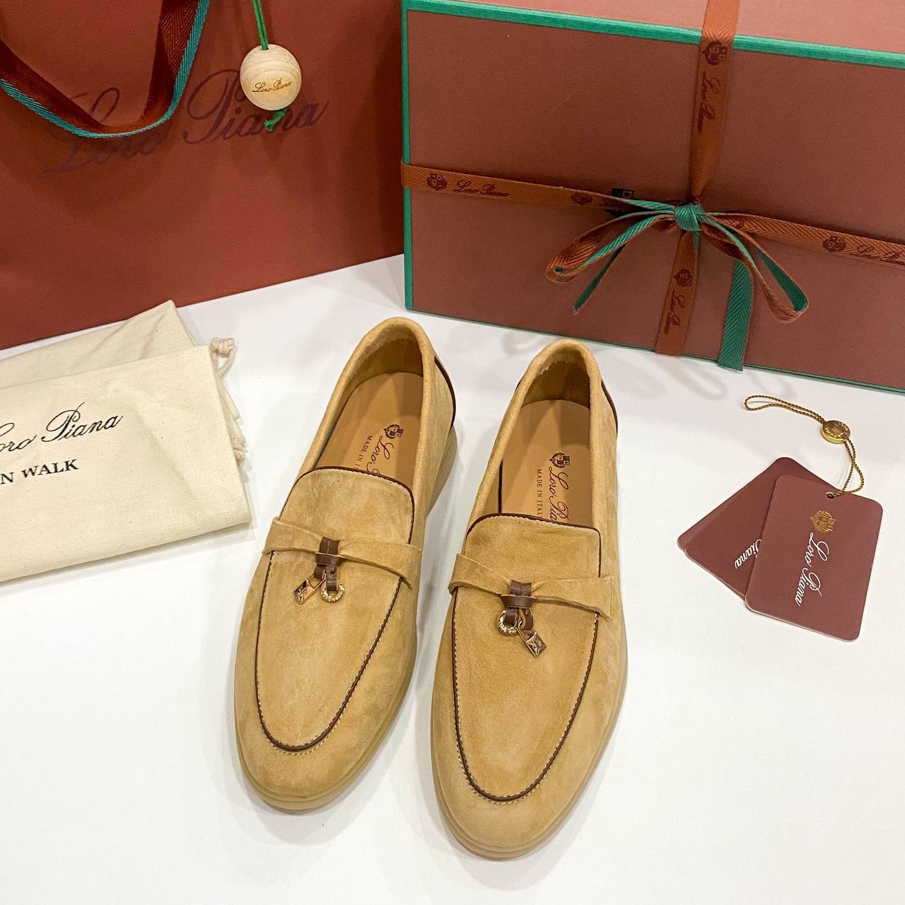 รองเท้า Loro Summer Charms Walk Loafers หนังกลับ สีน้ำตาล