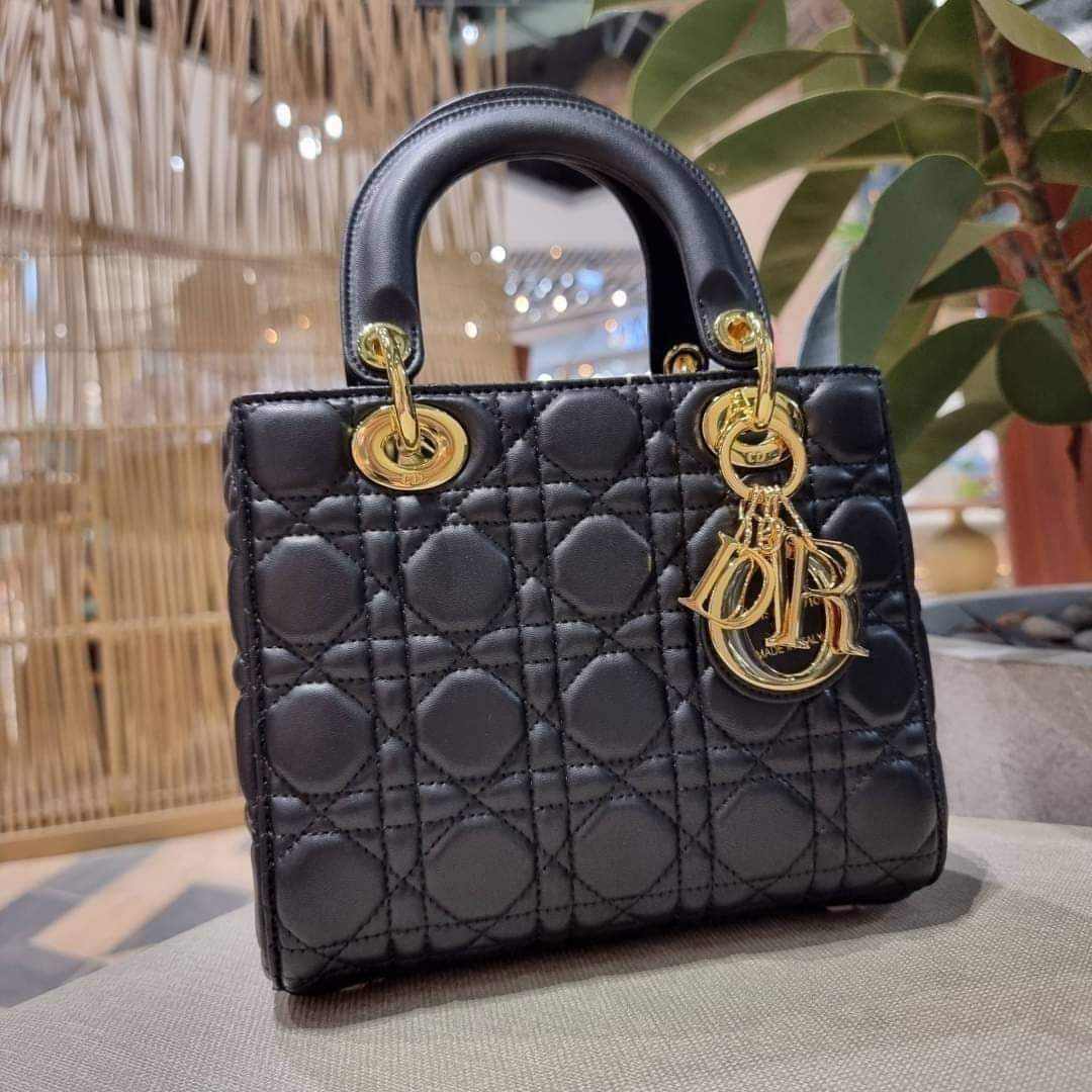 CD LADY BAG (แอดไลน์ก่อนสั่งซื้อ)