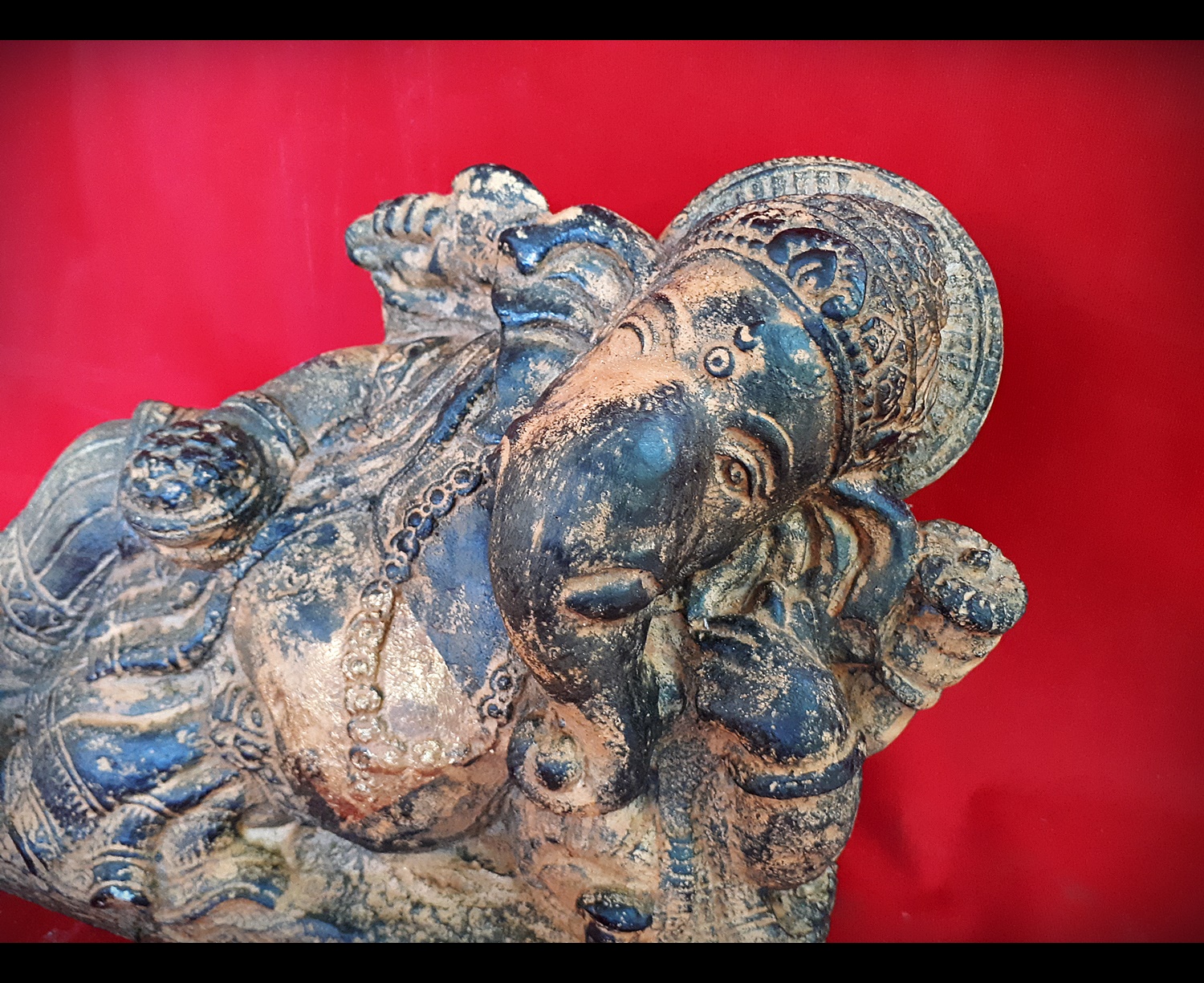 พระพิฆเนศ ปางนอนเสวยสุข ยาว 11 นิ้ว เนื้อหิน