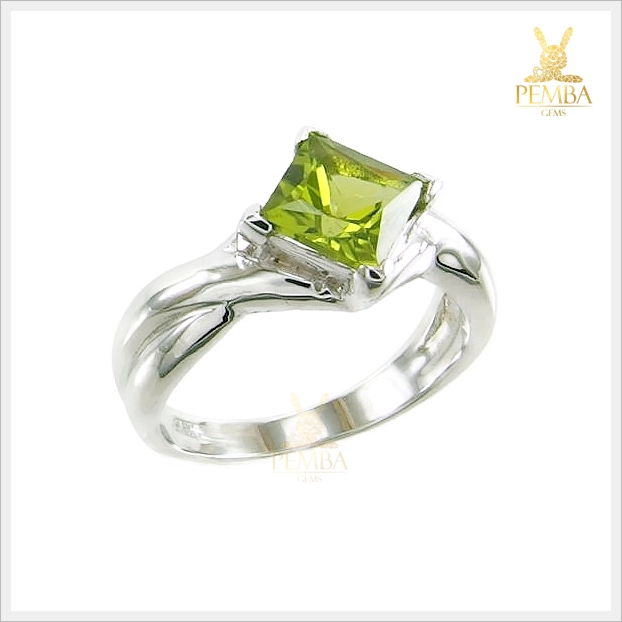 แหวนเพริดอตแท้ ทรงสี่เหลี่ยม สวยเก๋สะดุดตา เงินแท้925 แหวนพลอยแท้