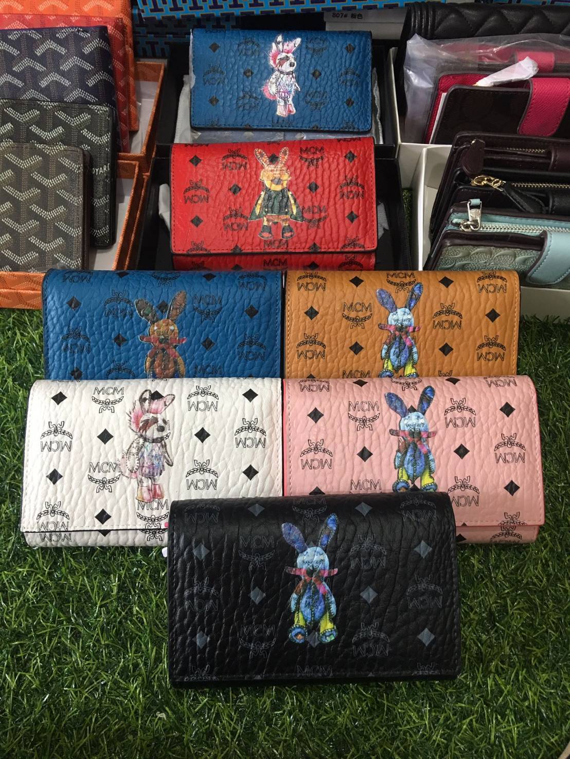 กระเป๋าสตางค์ mc wallet ใบยาว 3 พับ มีหลายสีลายกระต่าย