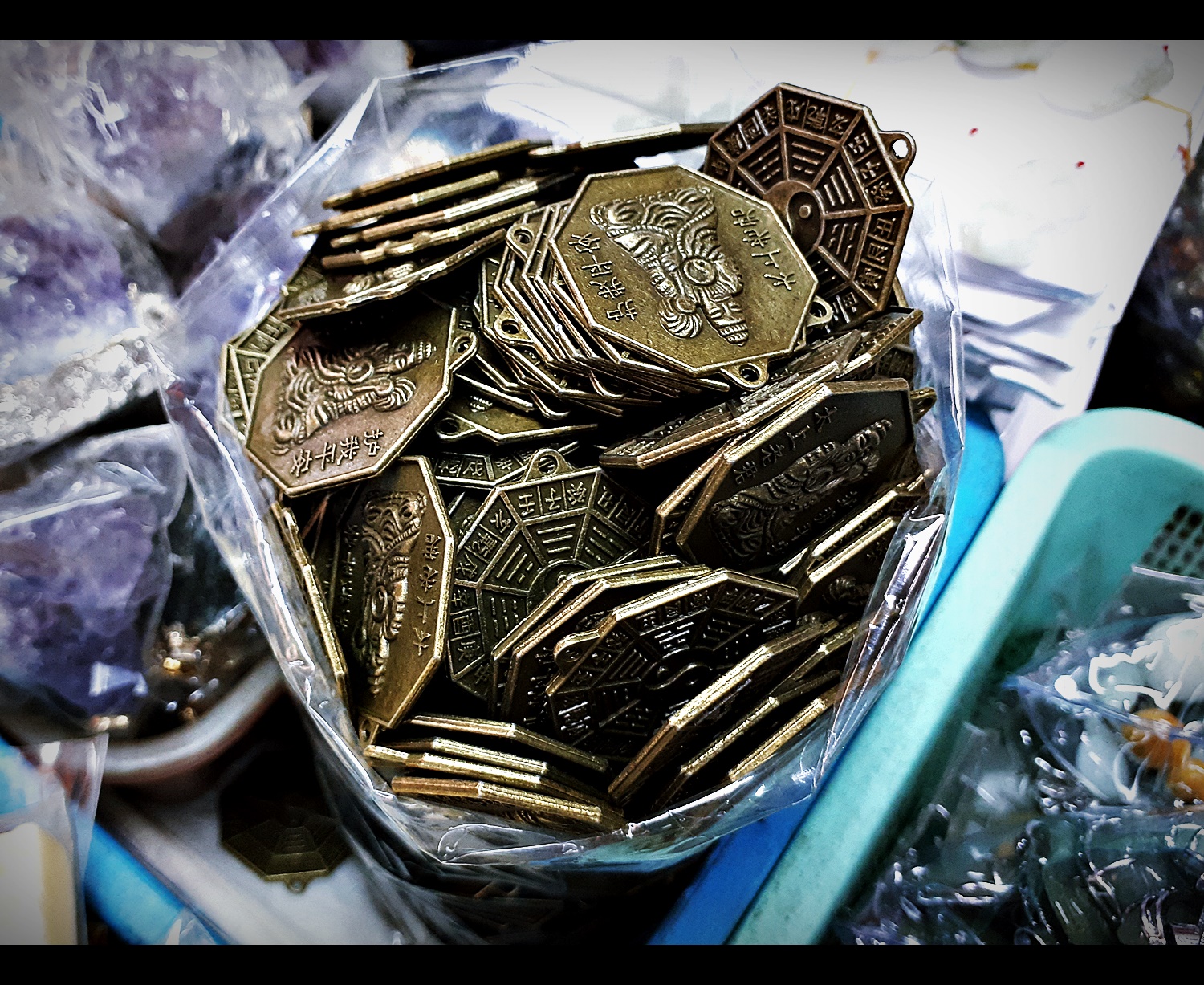 เหรียญเทพเจ้าจีน เหรียญเซียน หยินหยาง ฮวงจุ้ย เทพเจ้าจีน แจกทาน หรือ ของชำรวยของขวัญ เนื้อทองเหลือง (ขายปลีก ขายส่ง)