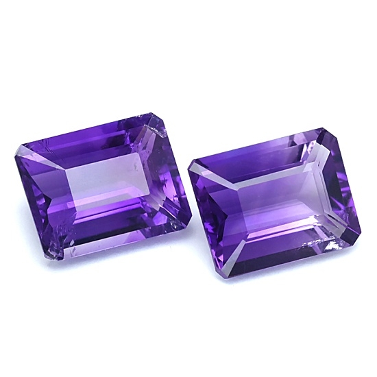 Couple Amethyst พลอยเนื้ออ่อน อเมทิสต์ รูปสี่เหลี่ยมตัดมุม น้ำหนักรวม 4.06 กะรัต สีม่วงเข้มสวย ความสะอาดมองตาเปล่าสะอาด 99%