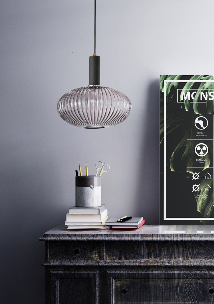 โคมไฟแขวนเพดานแก้วมีจีบด้ามสีทอง [CASA015]