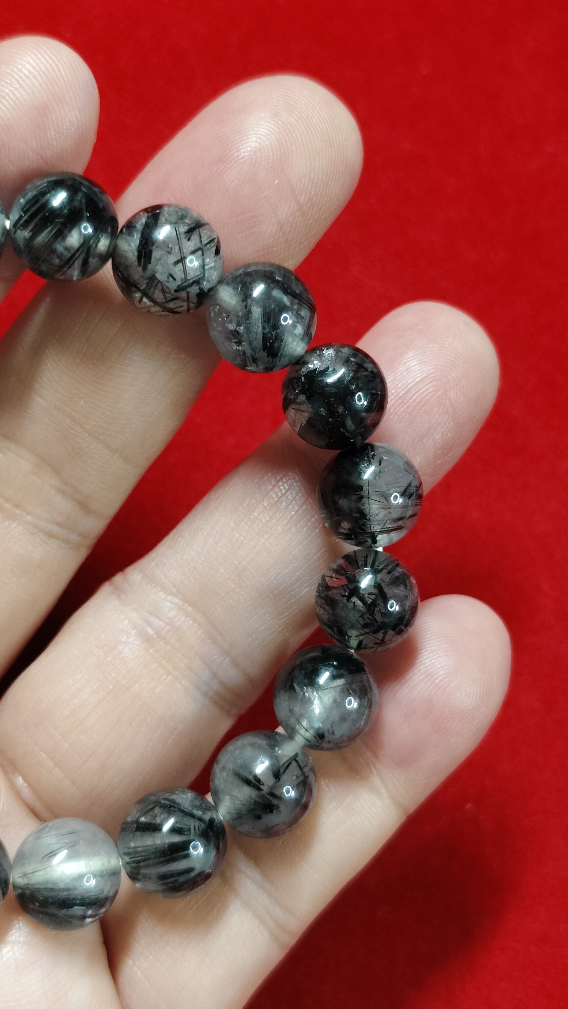 ข้อมือไหมดำ