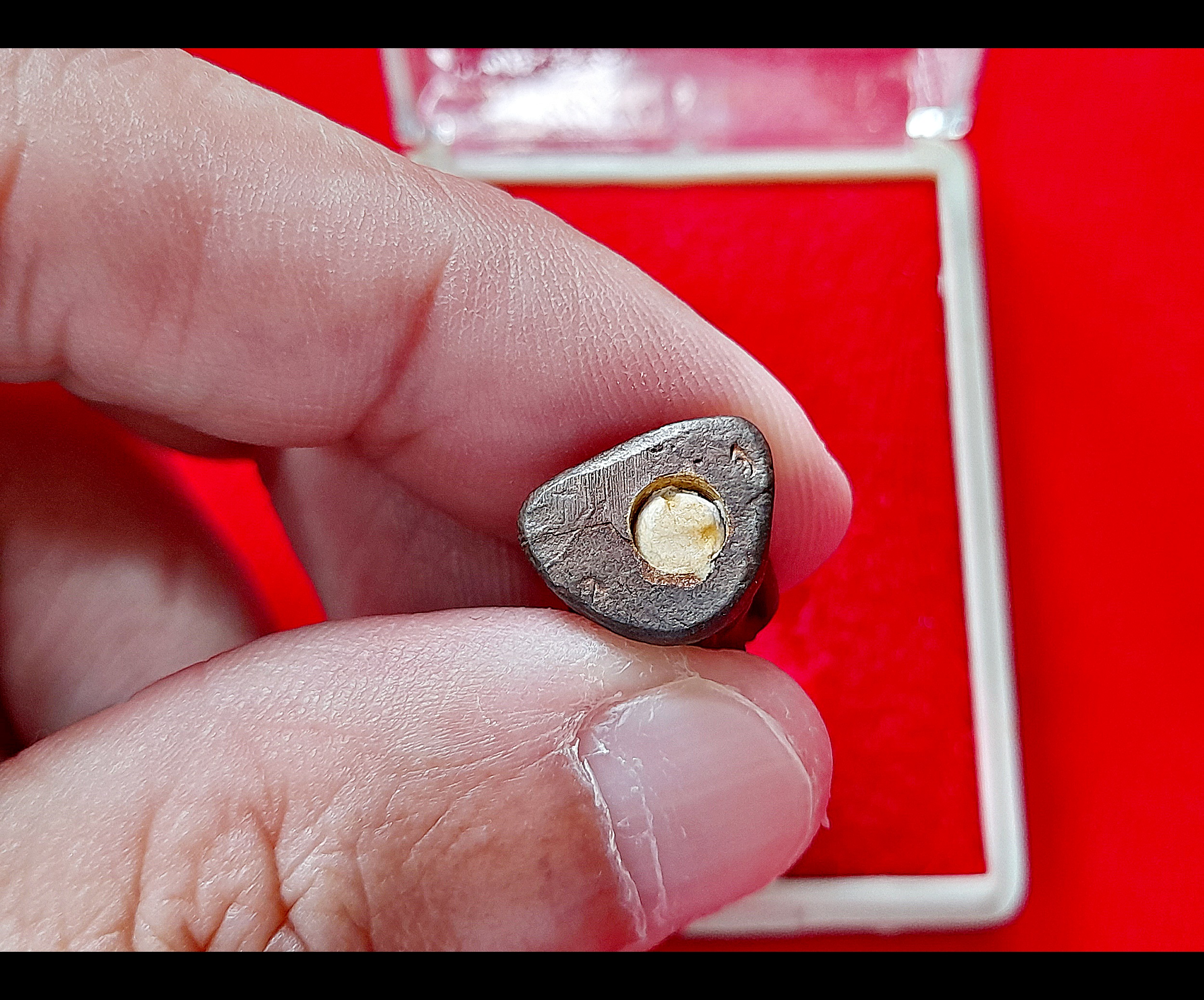 กุมารทองเทพ กวัก คาดสร้อยสังวาน ถือแก้วสารพัดนึก เนื้อโลหะ ฐานอุดบรรจุพรายกุมารหลวงปู่ทิม รุ่นแรก (ฐานตอกโค็ด) ปี2540 #รับประกันแท้และทัน - หลวงพ่อยงยุทธ วัดเขาไม้แดง #รับประกันแท้และทัน