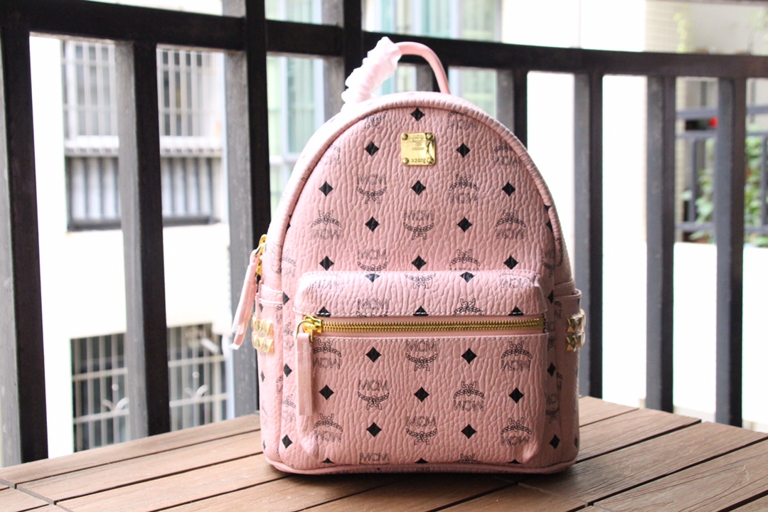 กระเป๋าเป้ mcm size small 27x33 cm