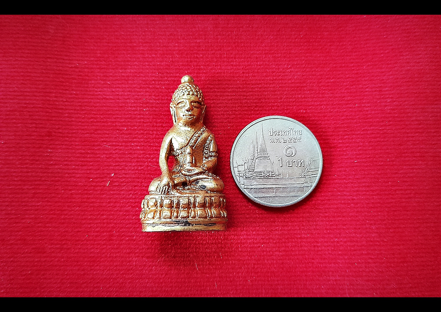 พระกริ่ง จักรพรรดิ์ มนต์พระกาฬ เนื้อสัตตโลหะ ปี2562 (ใต้ฐานบรรจุเส้นเกศา หลวงพ่อกวย วัดโฆสิตาราม ,หลวงพ่อเย็น วัดสระเปรียญ หลวงพ่อปรง วัดธรรมเจดีย์) - หลวงพ่อเล็ก วัดท่าขนุน (อฐิษฐานจิตปลุกเสก ณ วัดพระพุทธชินราช ปี2562))