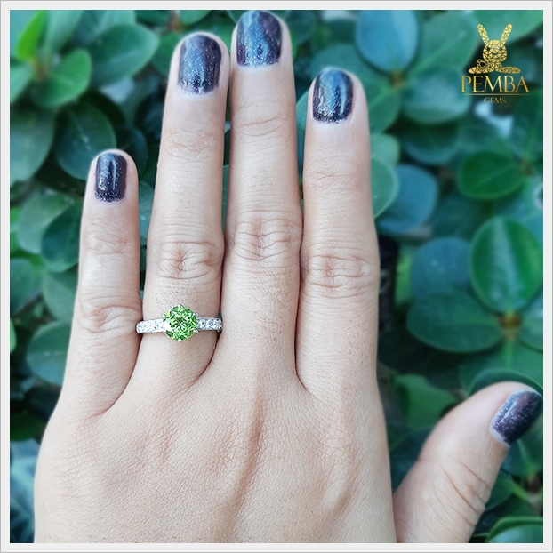 แหวนเพริดอตแท้ อัญมณีสีเขียวใบไม้อ่อน เจิดจรัสบนนิ้ว แหวนพลอยแท้