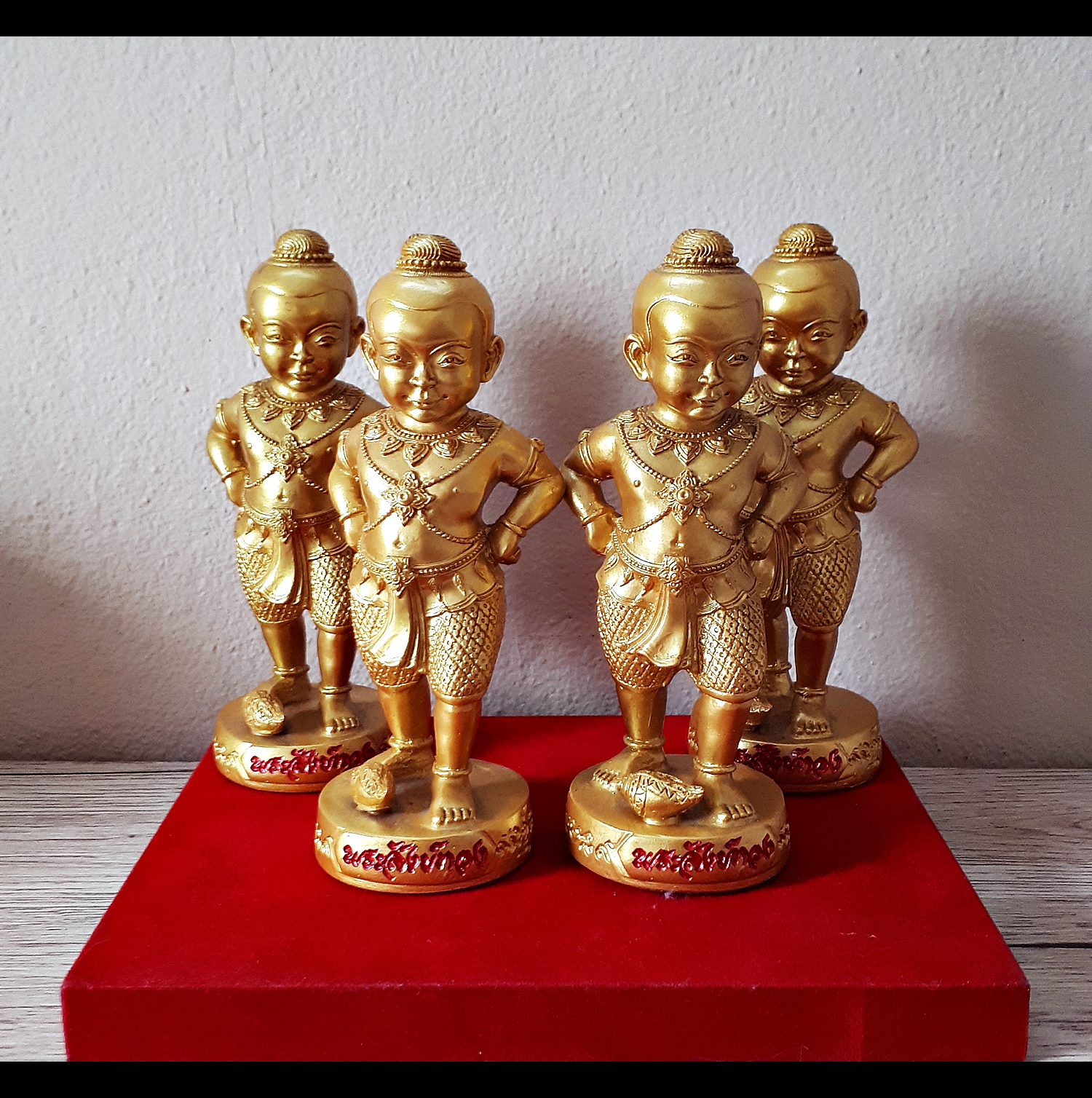 รูปหล่อ กุมารทอง พระสังฆ์ทองจินดามณี เรียกทรัพย์ (เนื้อเรซิ่น สูง7นิ้ว) ปี2559-2560 - อาจารย์ธรรมนูญ สำนักบัวแปดกลีบ(ท่านย่าเฒ่า) จ.ชลบุรี #รับประกันแท้