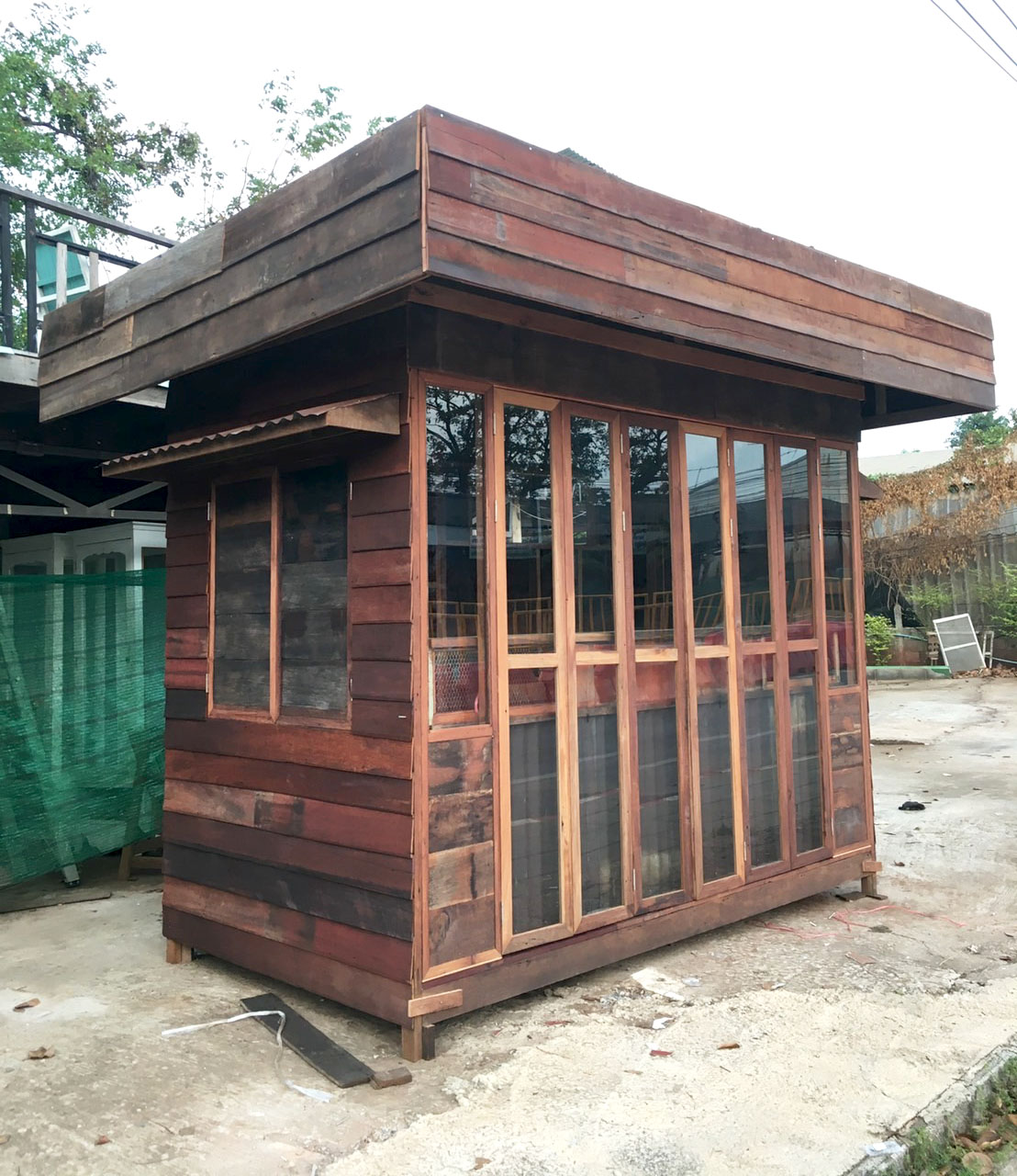 ซุ้มกาแฟไม้เก่า W 01