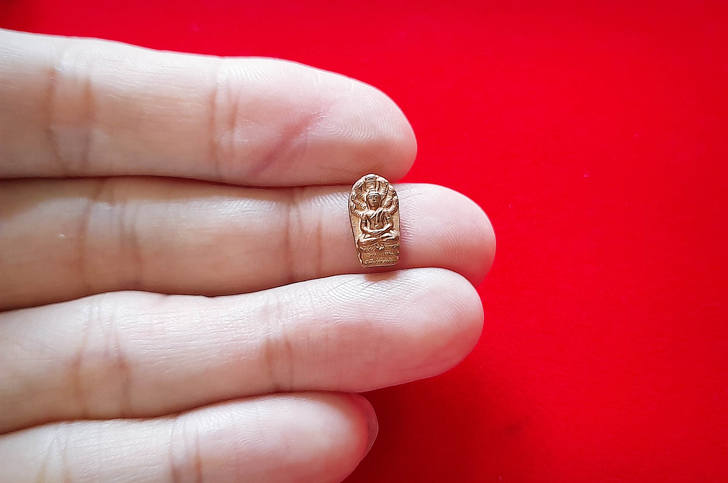 พระนาคปรก จิ๋ว (ขนาดห้อยคอ) หลังยันต์นะพรชัย(หัวใจค้าขาย) เนื้อทองแดง ปี2539 #รับประกันแท้และทัน - หลวงพ่อยงยุทธ วัดเขาไม้แดง จ.ชลบุรี