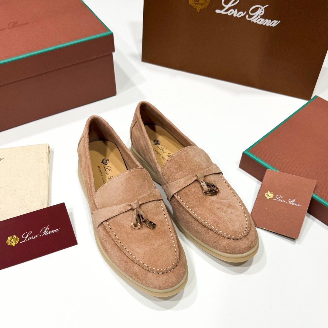 รองเท้า Loro Summer Charms Walk Loafers หนังกลับ สีน้ำตาล