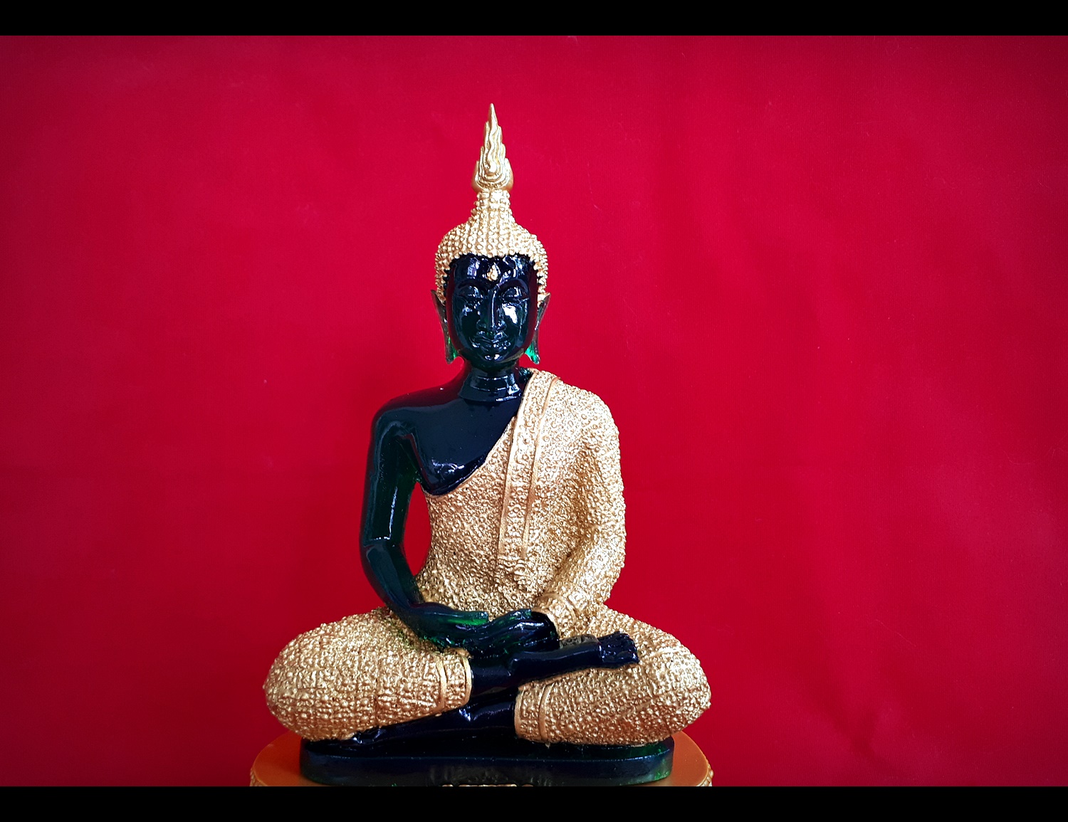 พระแก้วมรกต ฤดูฝน พระพุทธรูปบูชาขนาด 5 นิ้ว เนื้อเรซิ่น ลงสีทอง