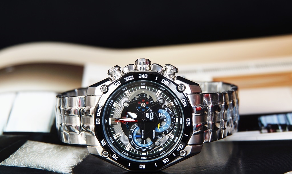 นาฬิกา Casio Edifice Red Bull EF-550RBSP-1AVDR ระบบ Chronograph เกรด Mirror เทพ