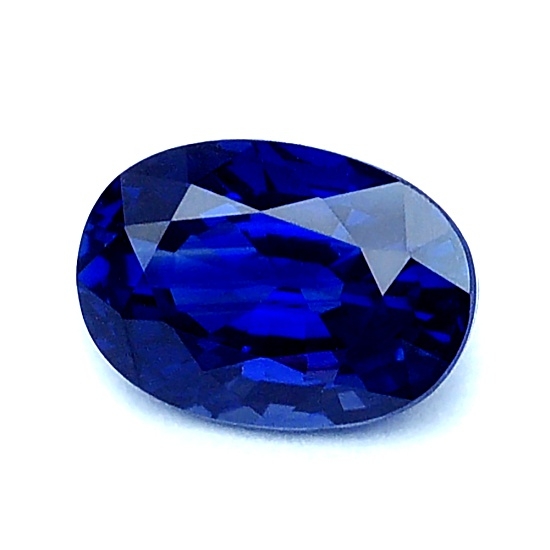 Blue Sapphire พลอยไพลินรูปไข่ น้ำหนัก 1.54 กะรัต ขนาด 5.3x7.8x4 มิล สีน้ำเงินหวานสวย ไม่ติดดำ เนื้อสะอาดมองตาเปล่าไม่มีตำหนิ มีเส้นน้ำจางๆ ไฟดี