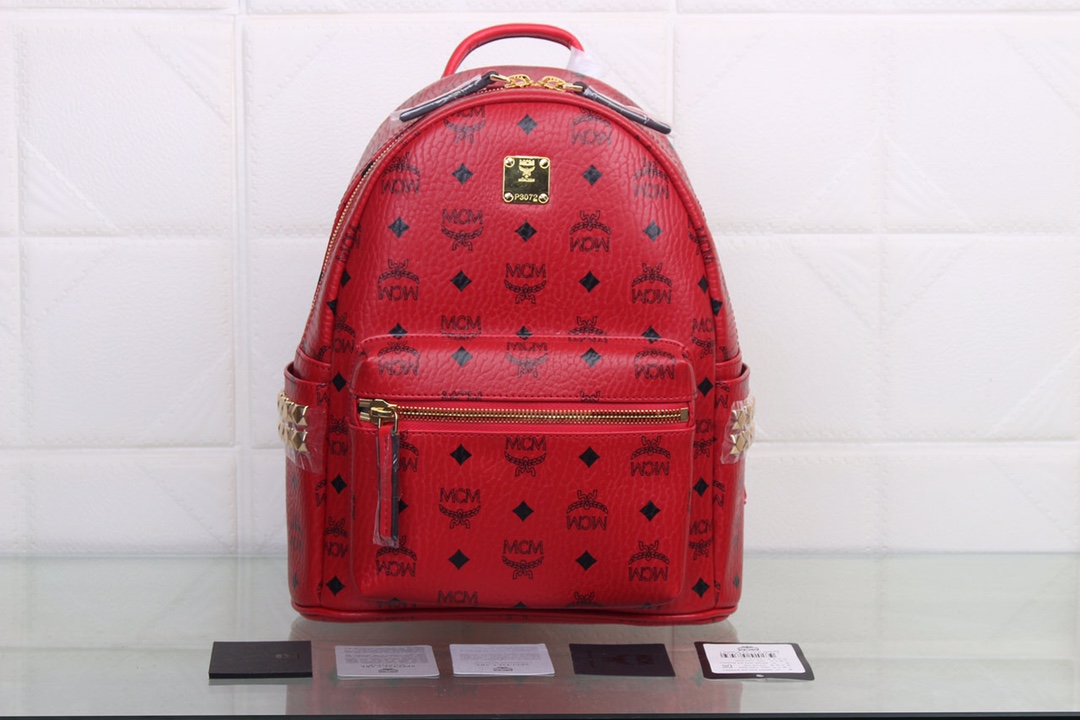 กระเป๋าเป้ mcm size small 27x33 cm