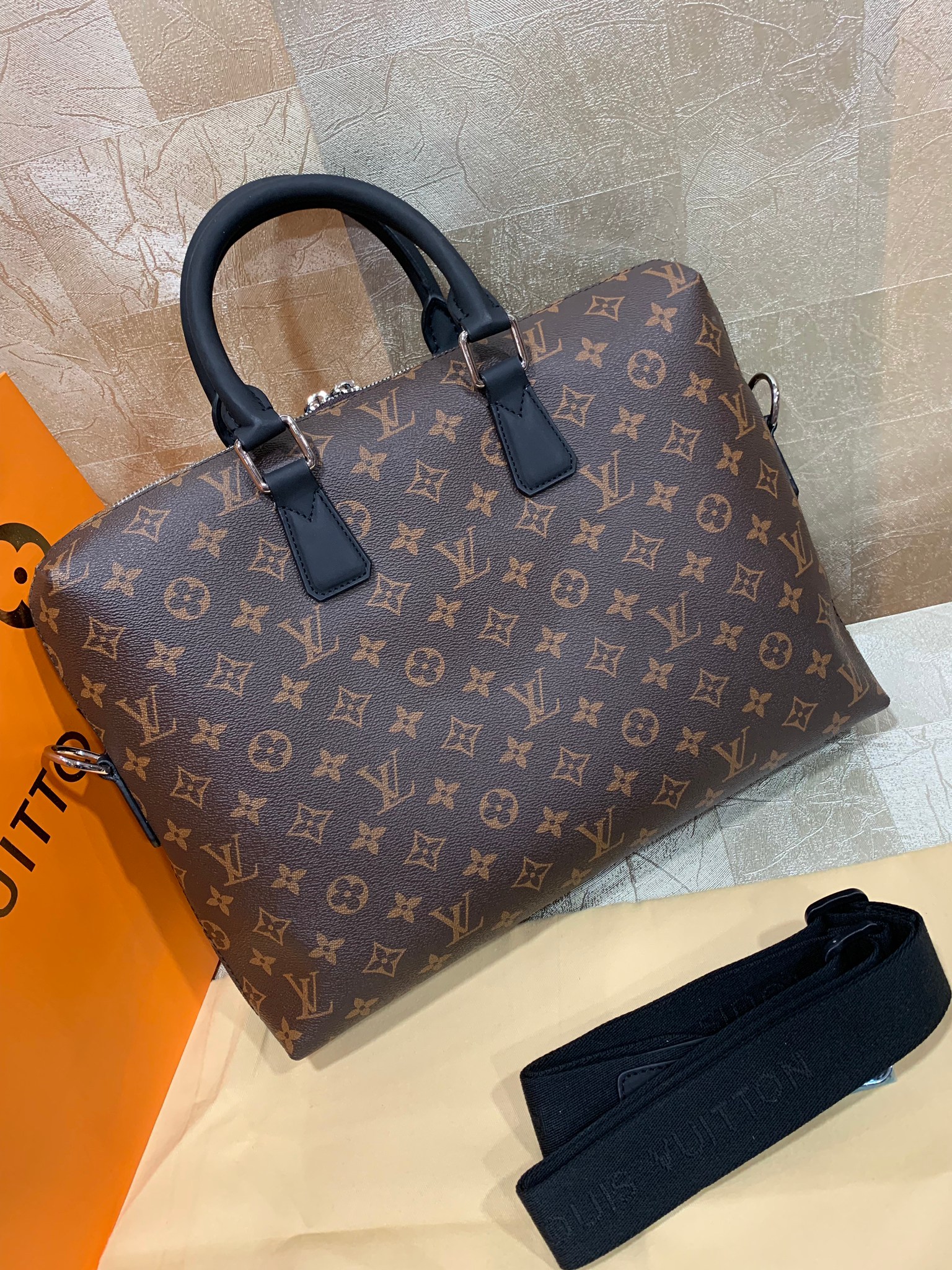 กระเป่าทำงาน lv document ใส่เอกสาร