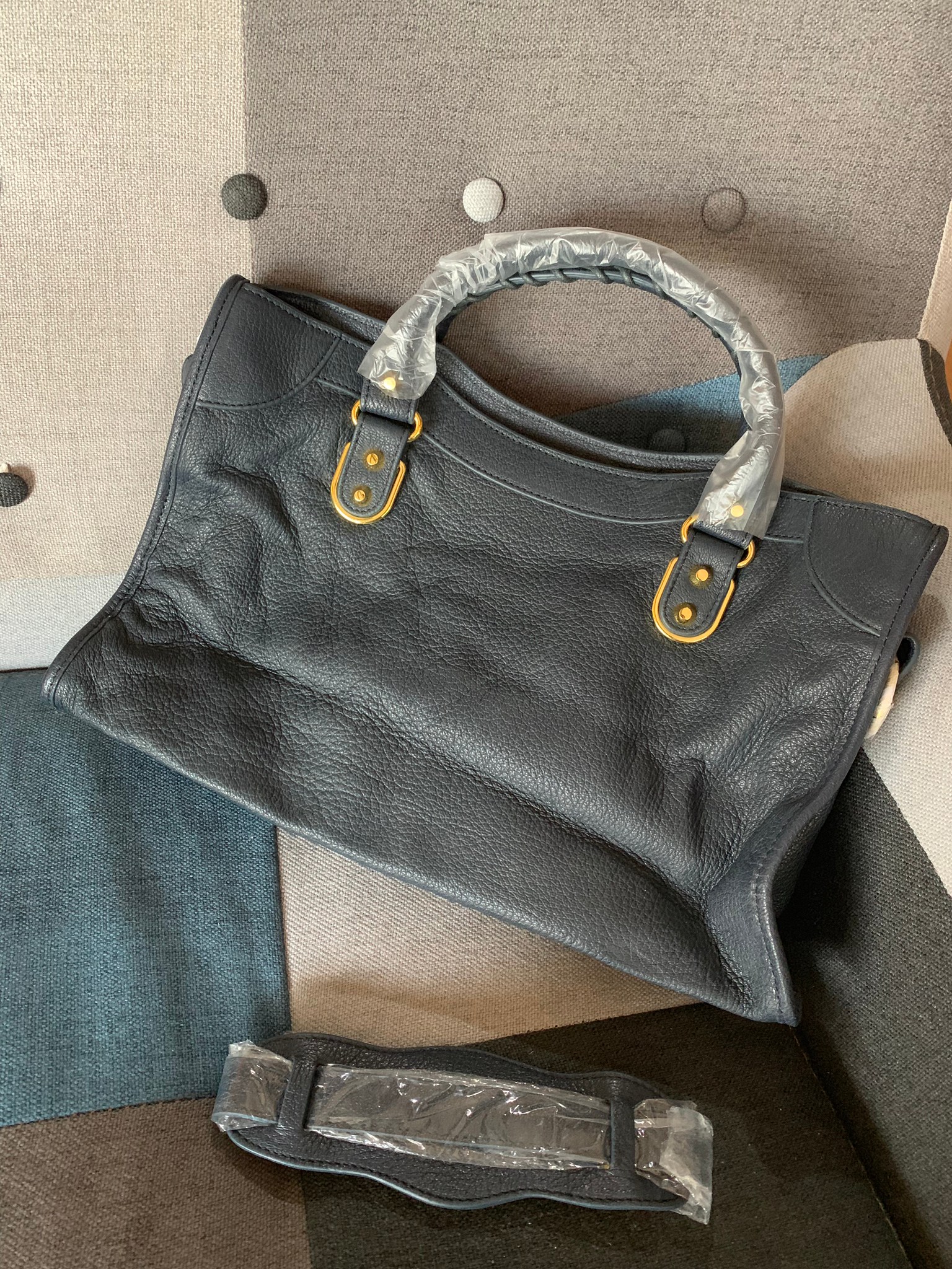 กระเป๋า balen classic city bag 15 นิ้ว มีหลายสี