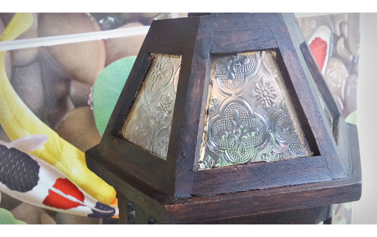 โคมไฟไม้สัก ทรง 6 เหลี่ยม กระรอบด้าน