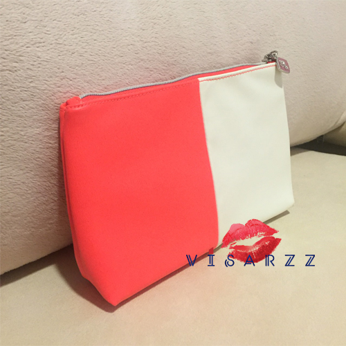 กระเป๋าเครื่องสำอางลังโคมสีส้มขาว Lancome Pouch Bag ขนาด 21x12 ซม ด้านข้างฐานมีความกว้างตั้งได้ค่ะ ภายในบุด้วยผ้าสีส้มสดทั้งใบ