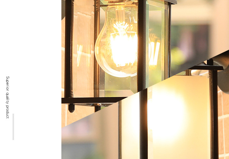 โคมไฟติดผนังโคมไฟติดระเบียงภายนอกสไตล์ยุโรปสีดำ ทรงสี่เหลี่ยมมีกระจก รุ่น [B7040-1]